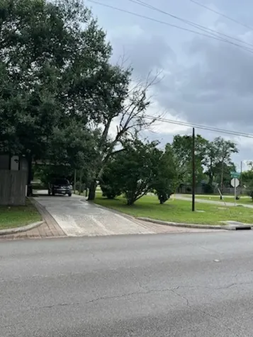 310 W Stewart Street Willis TX 77378