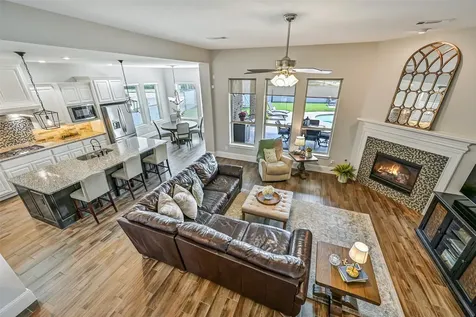 2424 Prairie Mist Lane Friendswood TX 77546