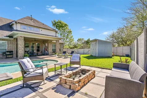 2424 Prairie Mist Lane Friendswood TX 77546
