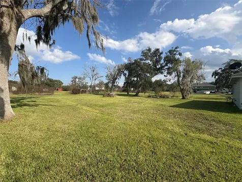 718 County Road 388 Brazoria TX 77422