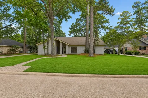 1927 Hidden Creek Drive Kingwood TX 77339