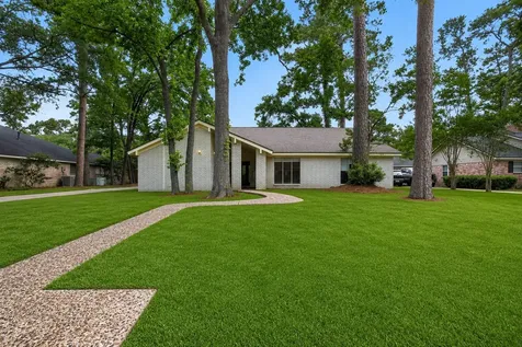 1927 Hidden Creek Drive Kingwood TX 77339