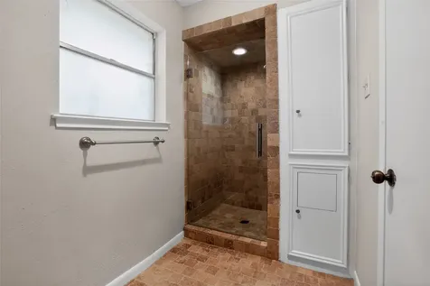 1927 Hidden Creek Drive Kingwood TX 77339