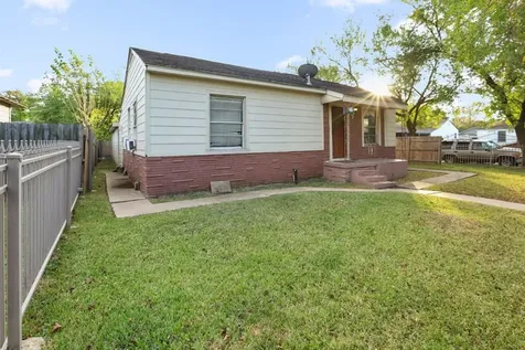 2111 3RD Street Galena Park TX 77547