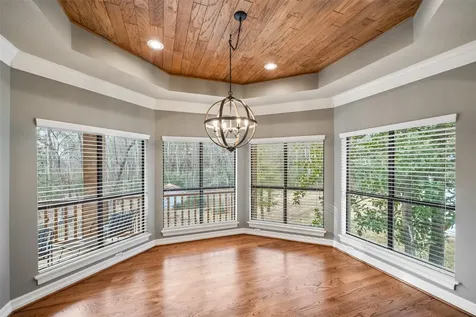6 Highland Hollow Drive Conroe TX 77304
