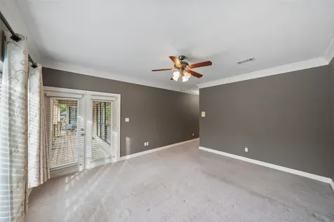 6 Highland Hollow Drive Conroe TX 77304