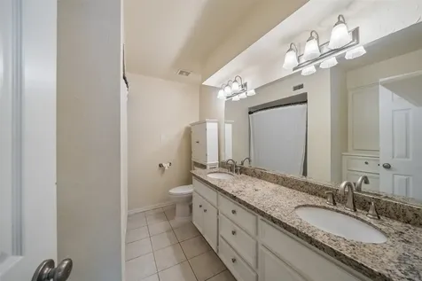 6 Highland Hollow Drive Conroe TX 77304