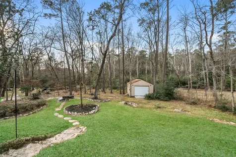 6 Highland Hollow Drive Conroe TX 77304