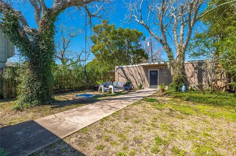 4526 Avenue S Galveston TX 77551