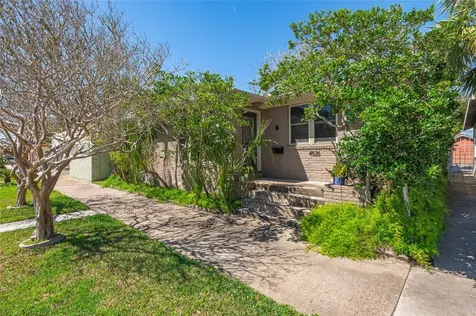 4526 Avenue S Galveston TX 77551