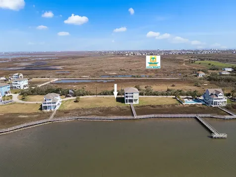 3230 Road Less Traveled Galveston TX 77554