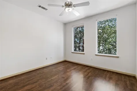 505 Jackson Hill Street 103 Houston TX 77007