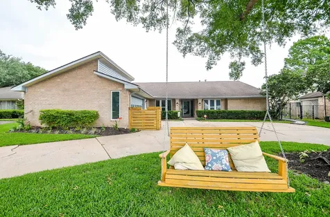 2106 Glenn Lakes Lane Missouri City TX 77459