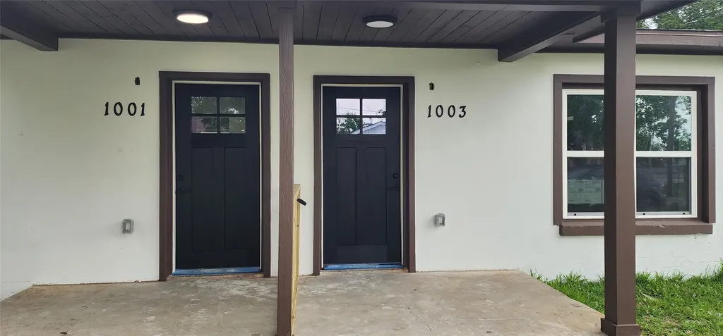 1001 S South Iowa Street La Porte TX 77571