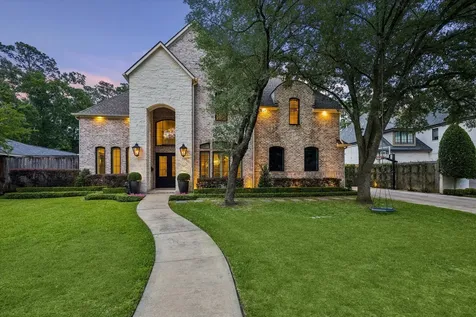 22 Knipp Road Houston TX 77024