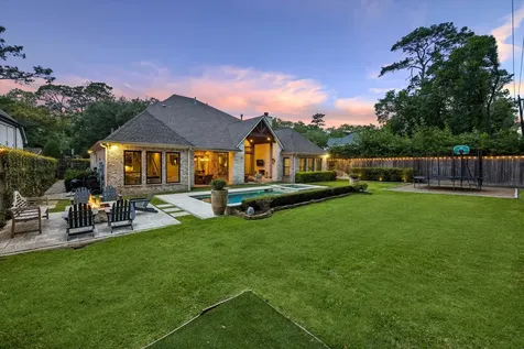 22 Knipp Road Houston TX 77024