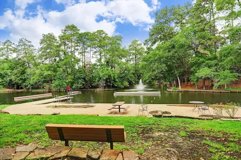 22 Knipp Road Houston TX 77024