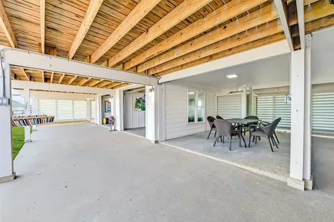 3913 11 Mile Road Galveston TX 77554
