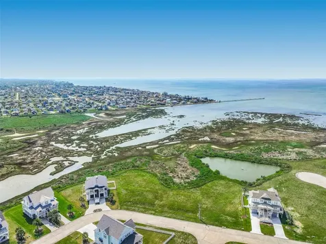 3906 Curlew Drive Galveston TX 77554