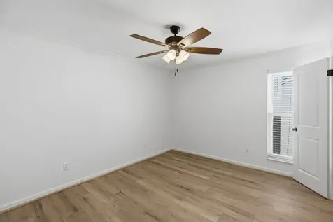 4011 Nasa Rd 1 306 Seabrook TX 77586