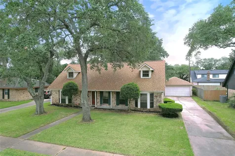 2106 S Memorial Court Pasadena TX 77502