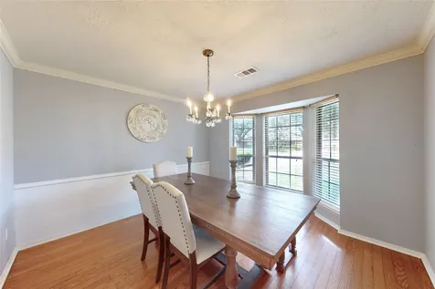 2106 S Memorial Court Pasadena TX 77502