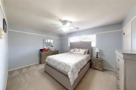 2106 S Memorial Court Pasadena TX 77502
