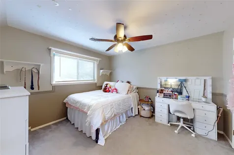 2106 S Memorial Court Pasadena TX 77502