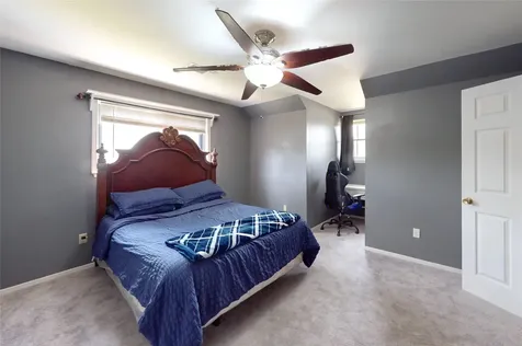 2106 S Memorial Court Pasadena TX 77502