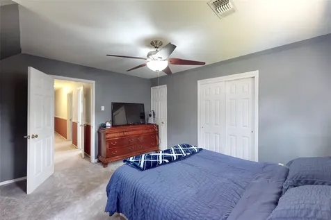 2106 S Memorial Court Pasadena TX 77502