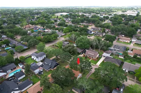 2106 S Memorial Court Pasadena TX 77502