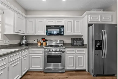1118 Killarney Avenue Friendswood TX 77546