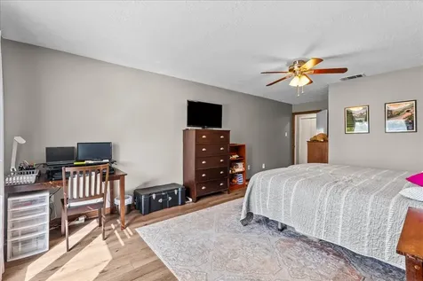 1118 Killarney Avenue Friendswood TX 77546