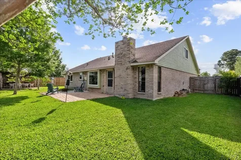 1118 Killarney Avenue Friendswood TX 77546