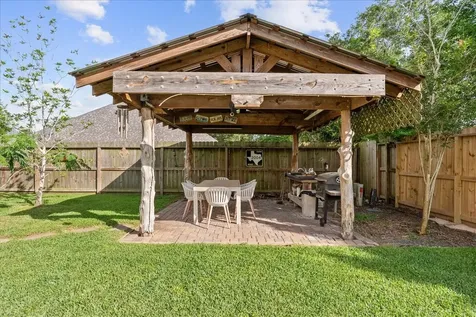 1118 Killarney Avenue Friendswood TX 77546