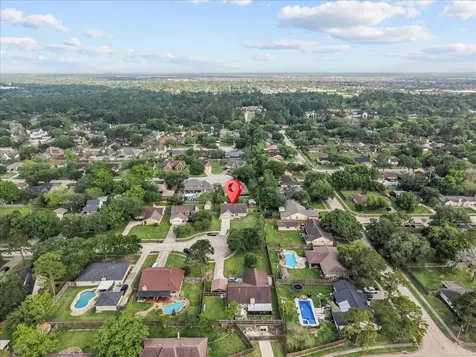 1118 Killarney Avenue Friendswood TX 77546