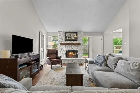 1118 Killarney Avenue Friendswood TX 77546