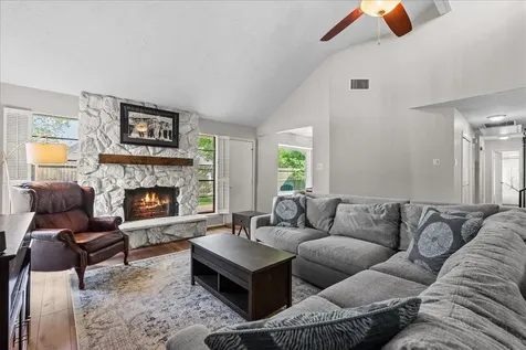 1118 Killarney Avenue Friendswood TX 77546