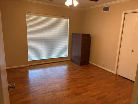 1122 Lakeside Drive Huntsville TX 77320