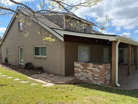 1122 Lakeside Drive Huntsville TX 77320