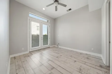 1814 Thompson Street Houston TX 77007