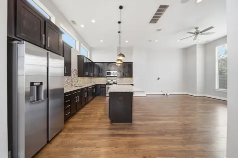 1814 Thompson Street Houston TX 77007