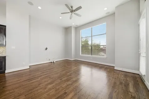 1814 Thompson Street Houston TX 77007