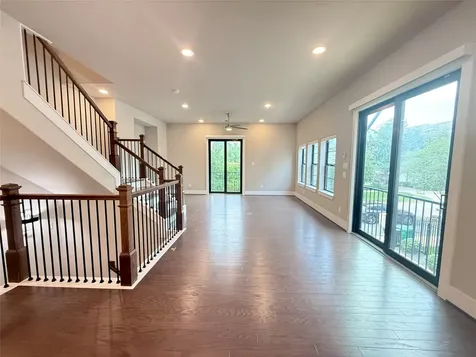 1220 W 25th Street Houston TX 77008