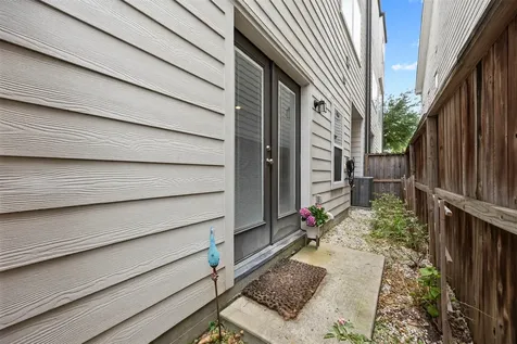 5528 Cornish Street E Houston TX 77007