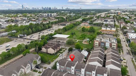 5528 Cornish Street E Houston TX 77007