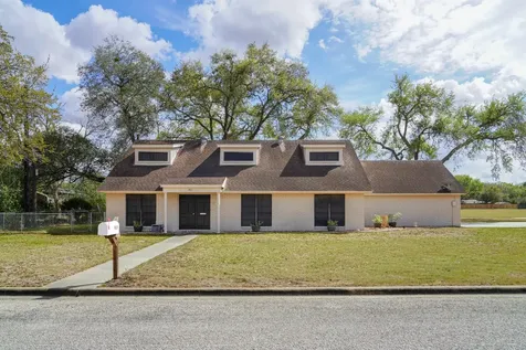 905 Center Street El Campo TX 77437