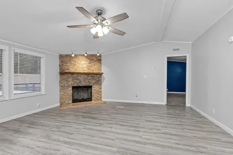4621 Price Road Montgomery TX 77316