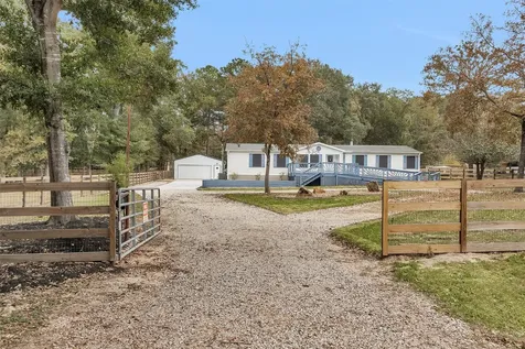 4621 Price Road Montgomery TX 77316