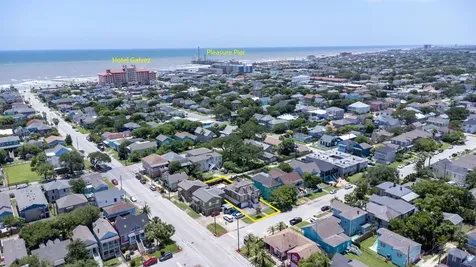 1905 Avenue M 1/2 Galveston TX 77550